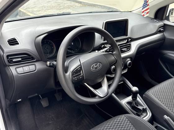 HYUNDAI HB20 1.0 12V FLEX EVOLUTION MANUAL HYUNDAI HB20 1.0 12V FLEX EVOLUTION MANUAL